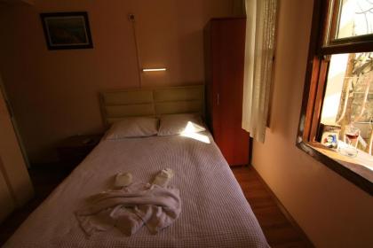 Hotel Antique - image 15
