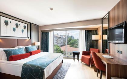 Opera Hotel - image 12