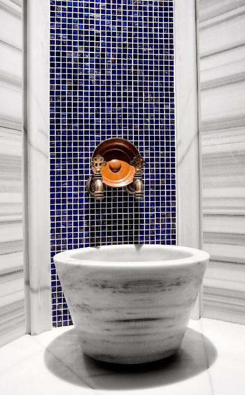 Opera Hotel - image 2