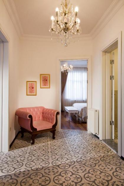 Hotel Sari Konak - image 9