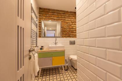 Calanthe Residence - image 28