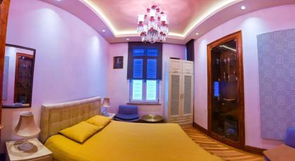 Maroon Residence - image 16