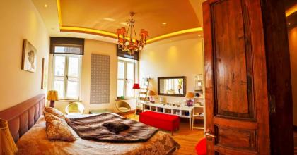 Maroon Residence - image 20