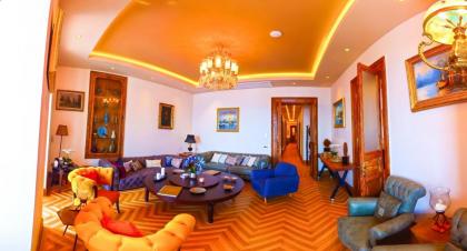 Maroon Residence - image 4