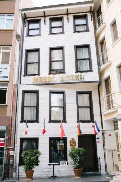 Mezzo Hotel - image 4