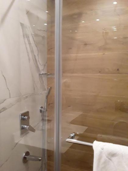 Santra Hotel - image 9