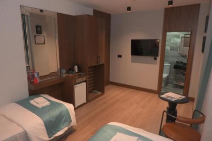 Isle Hotel - image 22