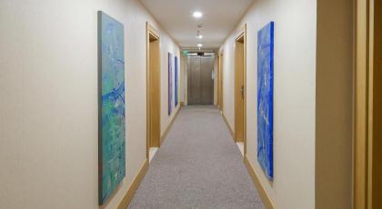 Merlin Hotel - image 21