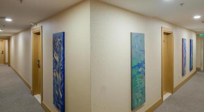 Merlin Hotel - image 26