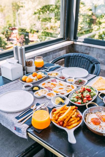 RW BOUTIQUE HOTEL - image 25