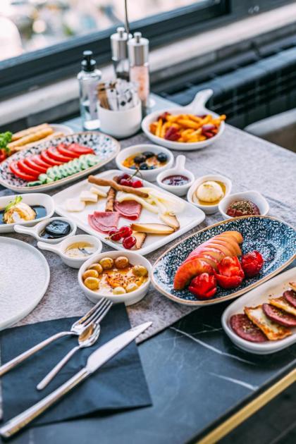 RW BOUTIQUE HOTEL - image 26