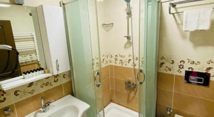 RENOVA HOTEL FATİH - image 28