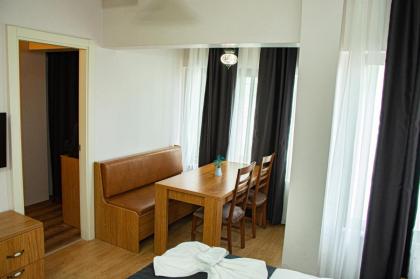 three apples suites - image 30