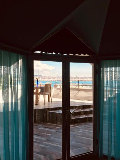 Sirena's Suites - image 5