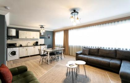 Sirena's Suites - image 8