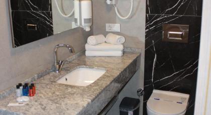 King City Hotel - image 25