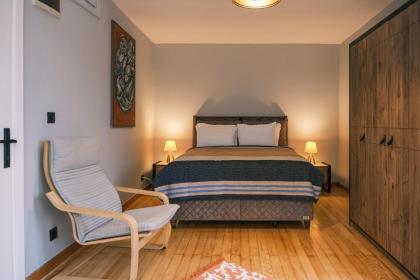 No 8 Galata - image 21