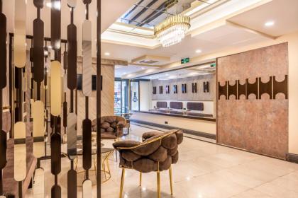 Emin Palace - image 28