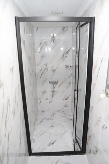 LAOS OTEL & APARTMENT - image 24