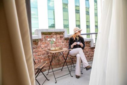 EA Exclusive Hotel - image 25