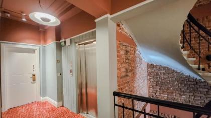 EA Exclusive Hotel - image 29