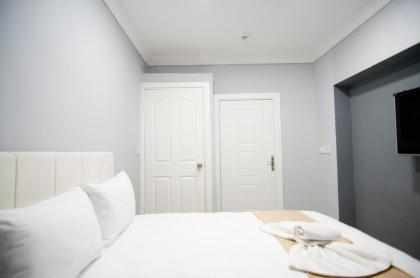 Istanbul Palace Hotel - image 28