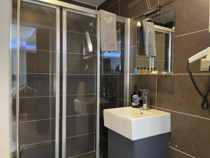 Elegance Suites - image 25