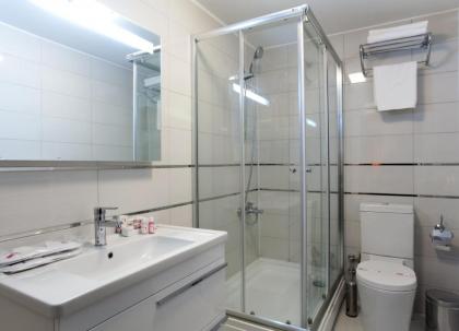 Derpa Hotel - image 26