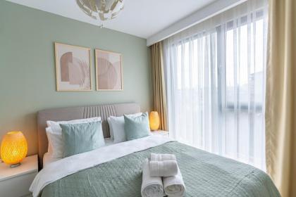 Modern Stylish 2br Apt Near Eyp Sultan Mosque - image 8