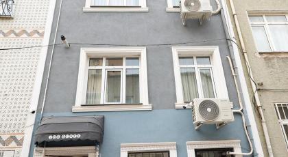 JOE BLACK APART - image 28