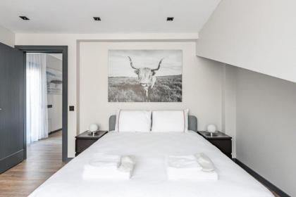 Duplex Penthouse wparking 3BD2Bath Views! #340 - image 26